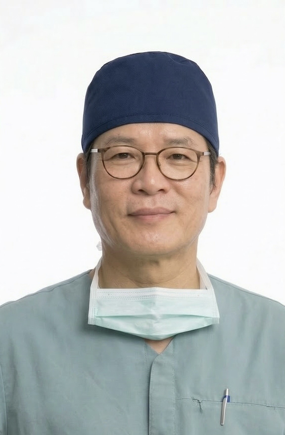 박병춘 대표원장 — 라프린 E Lipo 지방흡입 센터 25년 15,000건 전문의